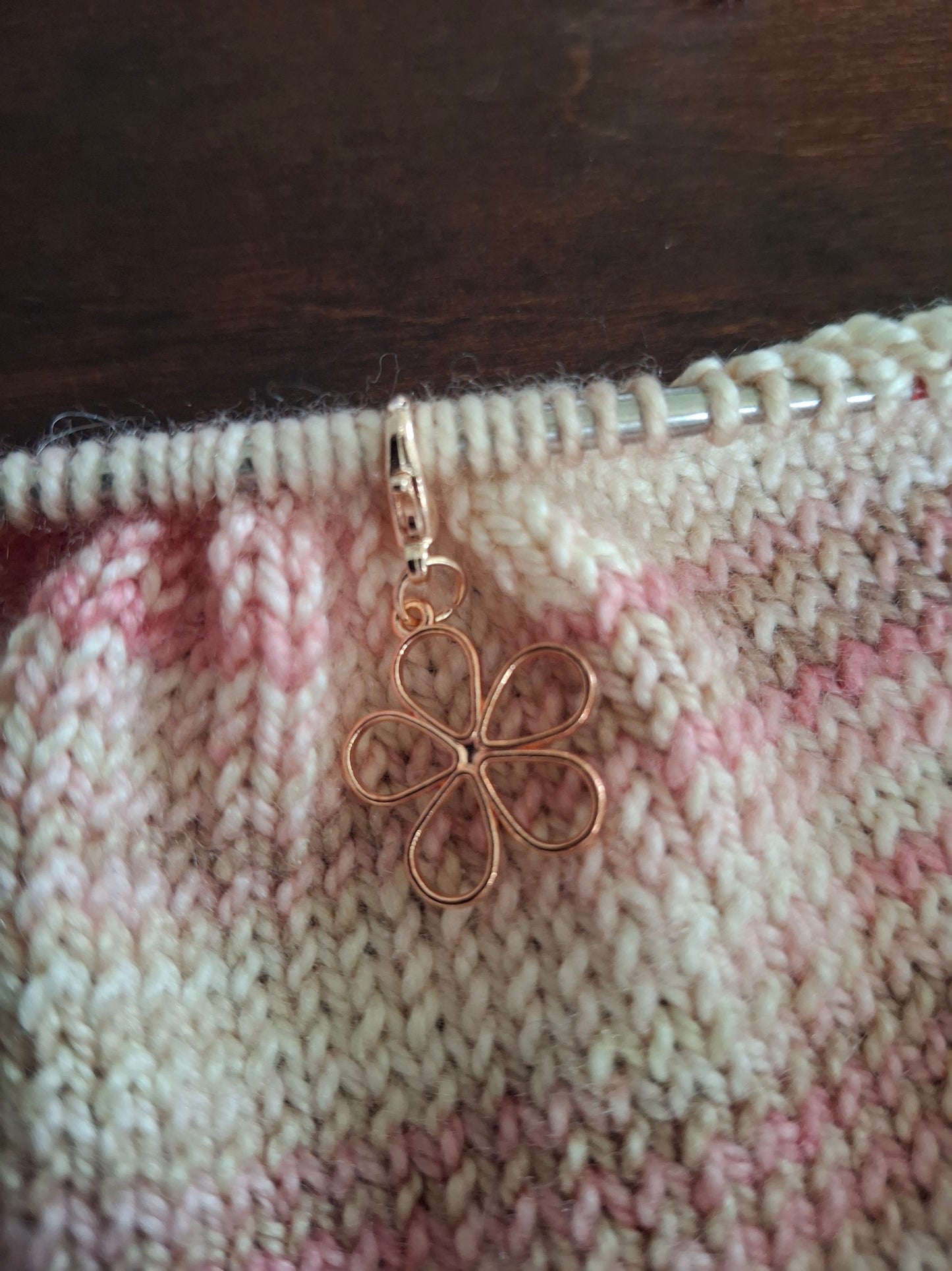 Blommor, roséguld färgade