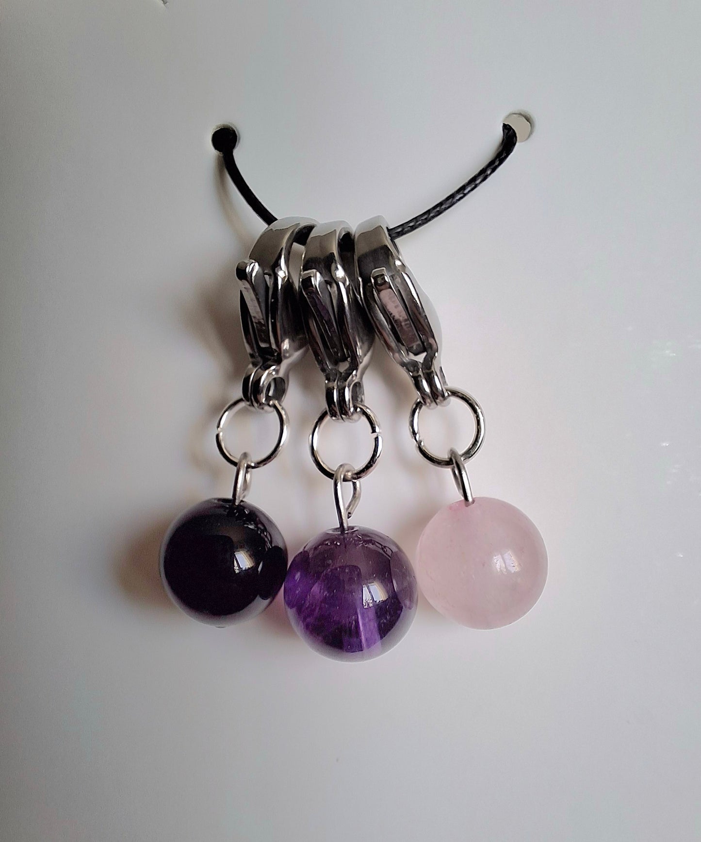 Svart Agat, Rosenkvarts, Ametist