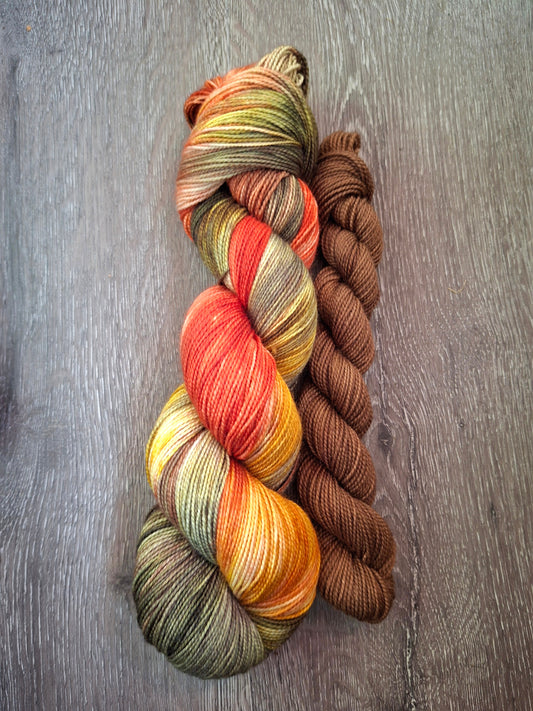 Äppelträd i september + brun mini härva