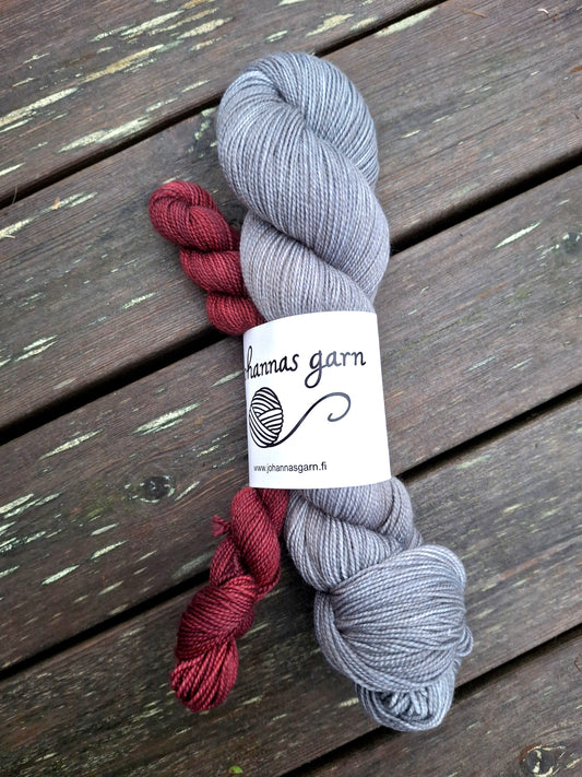 Mellangrå + mörkröd